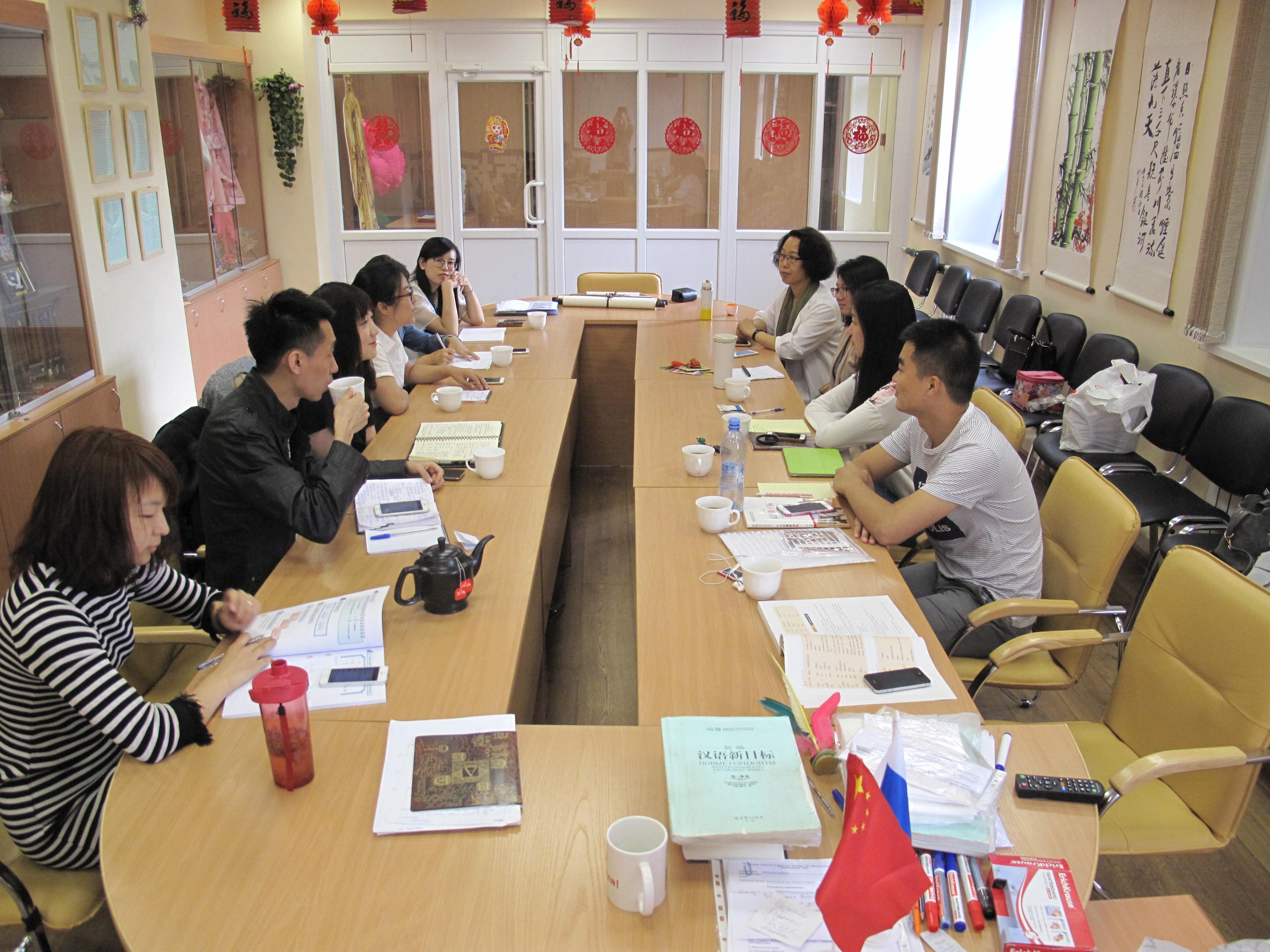 图片2:宿桂兰教师分享教学经验.JPG